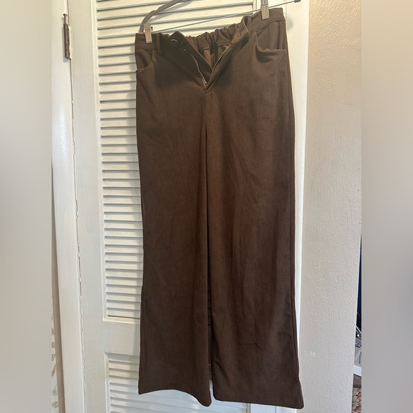 Brown Stretchy Corduroy Pants Size M - Picture 2 of 5